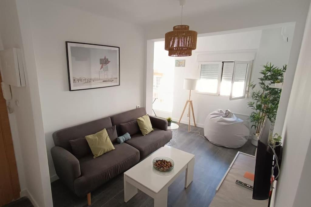 Estupendo Piso Renovado A 30 Metros De La Playa Apartment อัลเมรีอา ภายนอก รูปภาพ